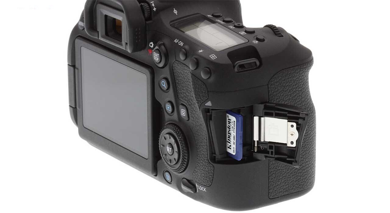 دوربین دیجیتال کانن مدل EOS 6D Mark II بدون لنز