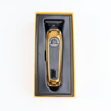ماشین اصلاح موی سر و صورت کیمی مدل KM-1855، اصلاح به صورت صفر زن، خط زن، منبع انرژی باتری، تکنولوژی اصلاح به صورت تریمر، مدت زمان شارژ 180 دقیقه و مدت زمان استفاده پس از شارژ 210 دقیقه، به همراه برس تمیز کننده، روغن، کابل شارژ، قابلیت تنظیم سرعت
