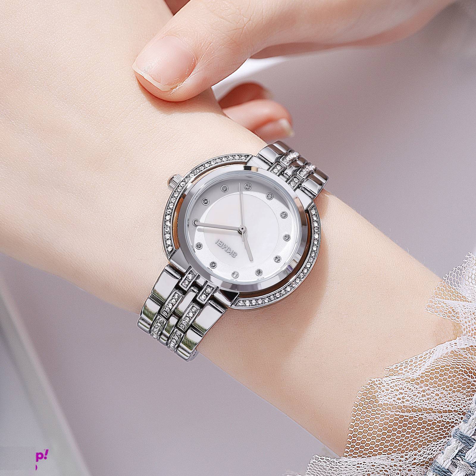 ساعت مچی زنانه اسکمی کد 1979 رنگ نقره ای