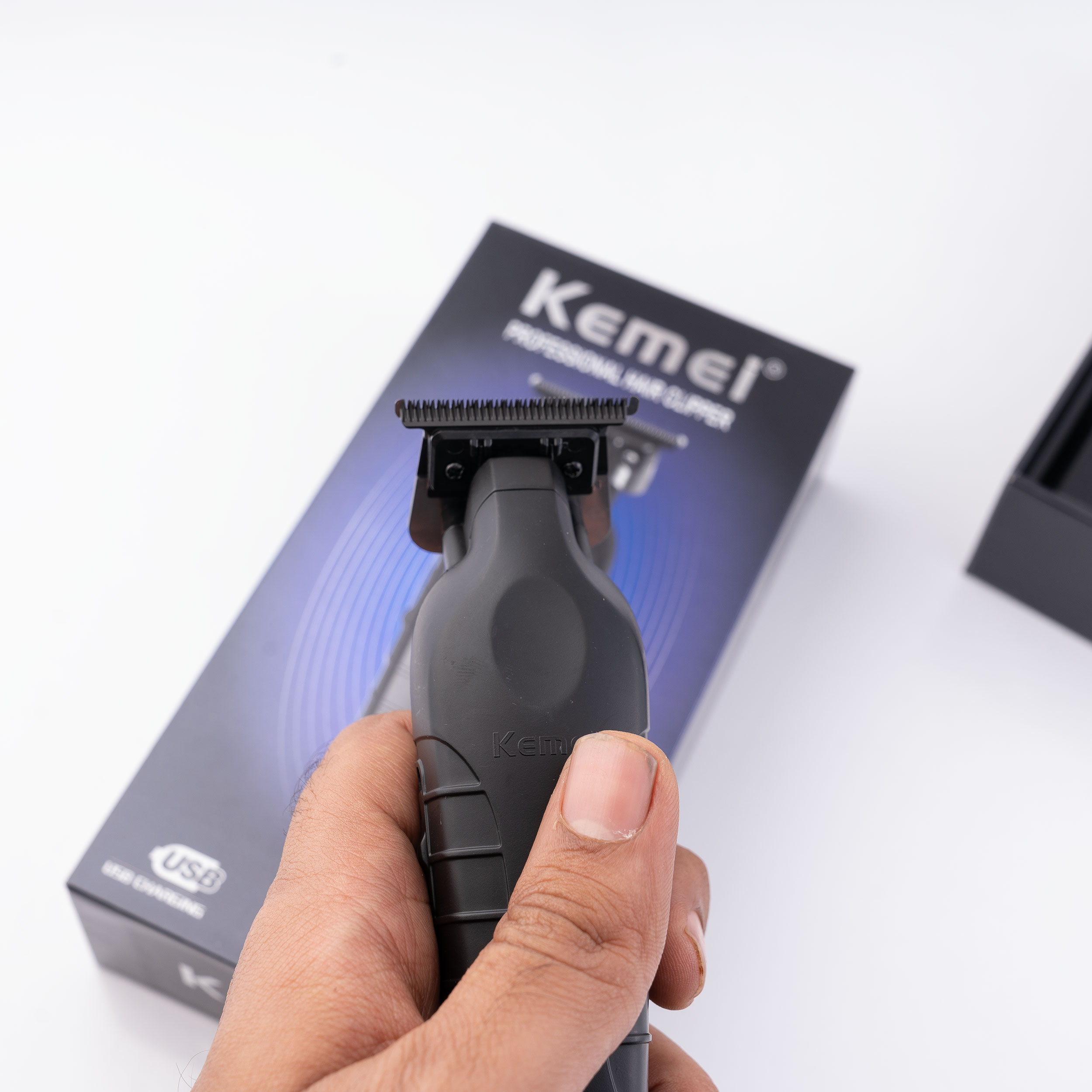 ماشین اصلاح موی صورت و بدن کیمی مدل KM-2299