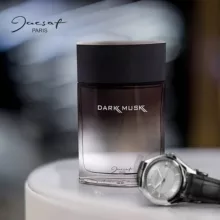 ادوپرفیوم مردانه ژک‌ ساف مدل Dark Musk حجم 100 میلی‌لیتر رایحه شیرین، طبیعت و خوراکی، ساختار رایحه از چوب و گیاهان معطر، مناسب بهار و پاییز، نت آغازین اسطوخودوس، نت میانی چوب، نت پایانی عنبر و مشک