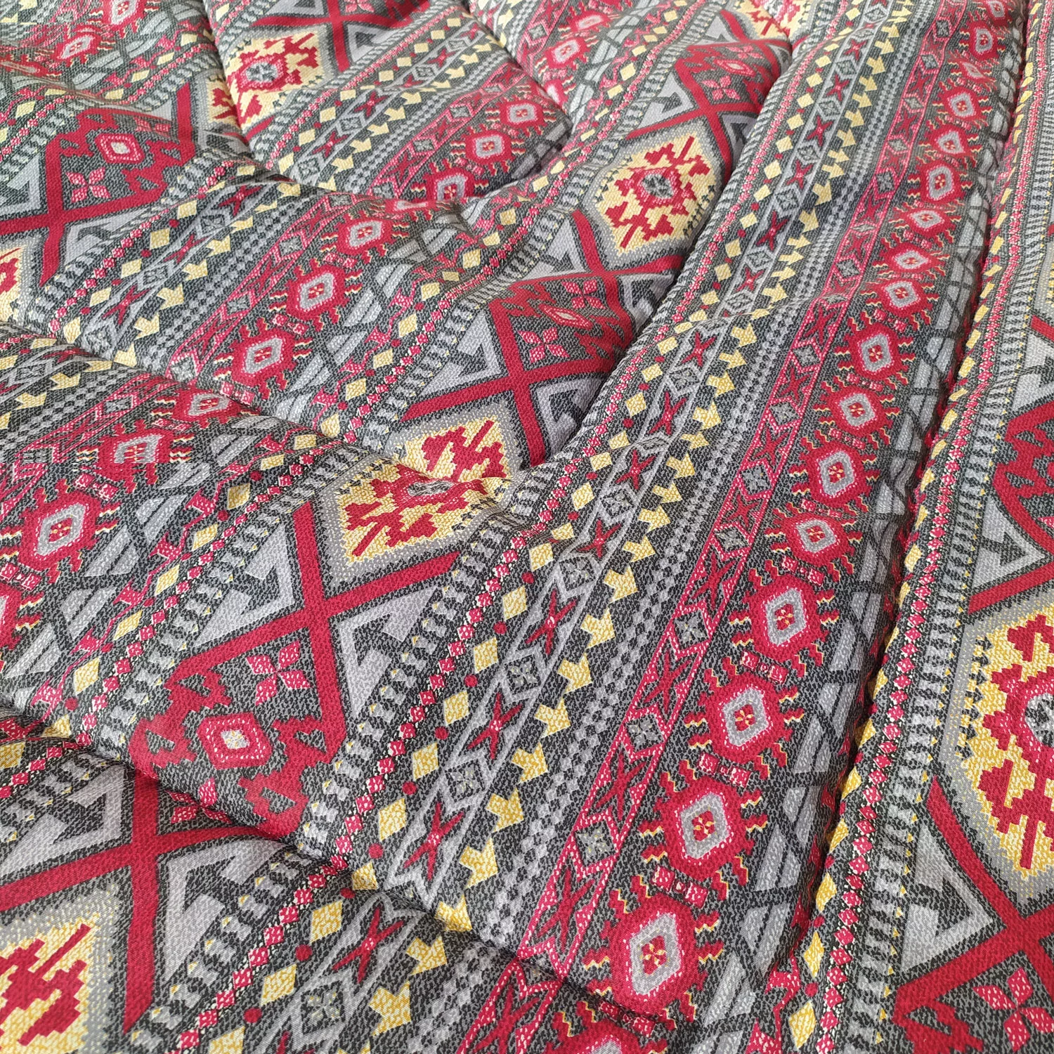 لحاف اِسپی توره مدل سنتی کد ET- 98 دونفره سایز 220x190 سانتی متر