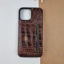 کاور مدل چرم طبیعی کروکودیل مناسب برای گوشی موبایل اپل Iphone 13 Pro Max به همراه جاکارتی