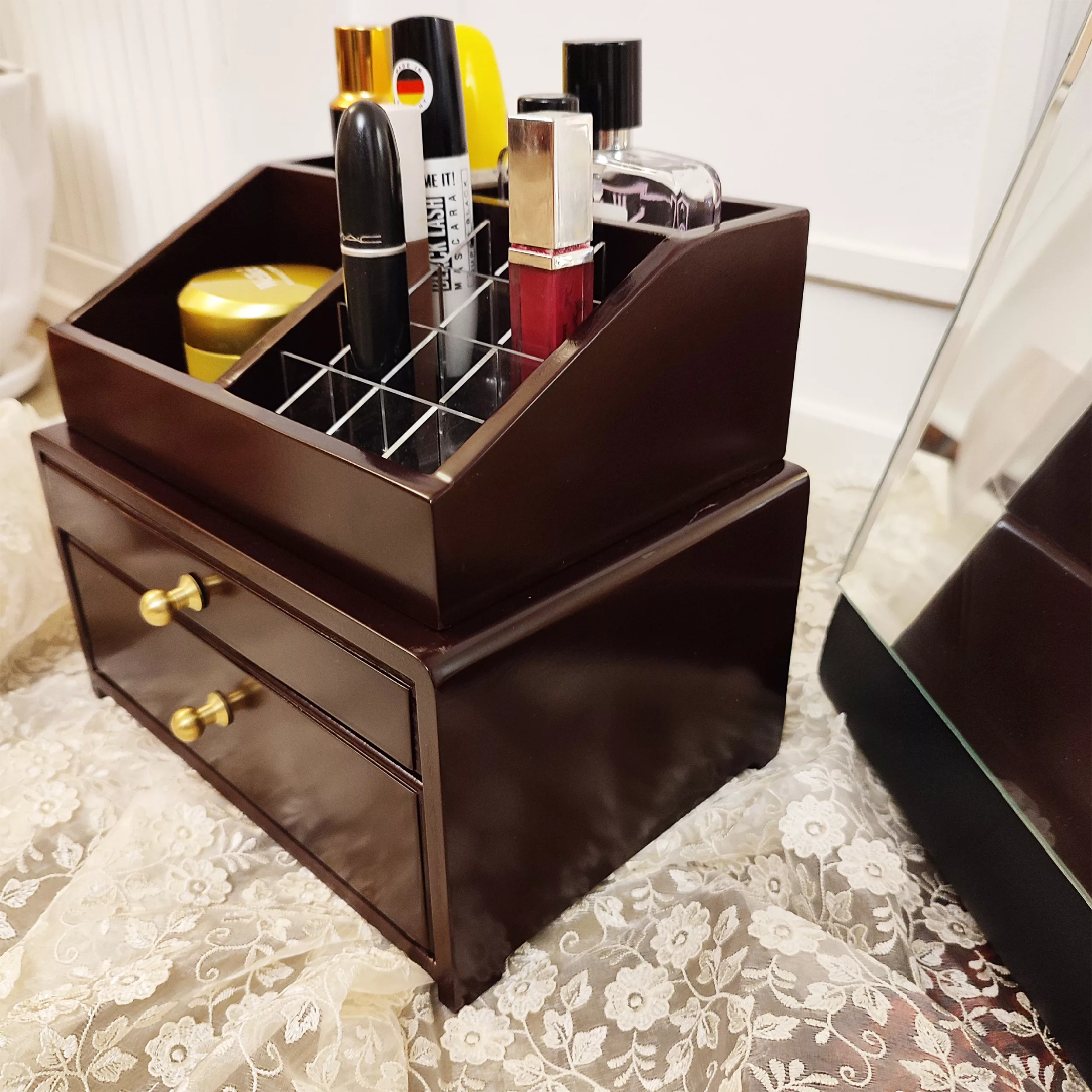 جعبه لوازم آرایشی مدل مرجان