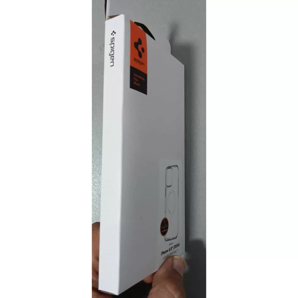 کاور اسپیگن مدل LIQUID CRYSTAL مناسب برای گوشی موبایل اپل Iphone 16 pro