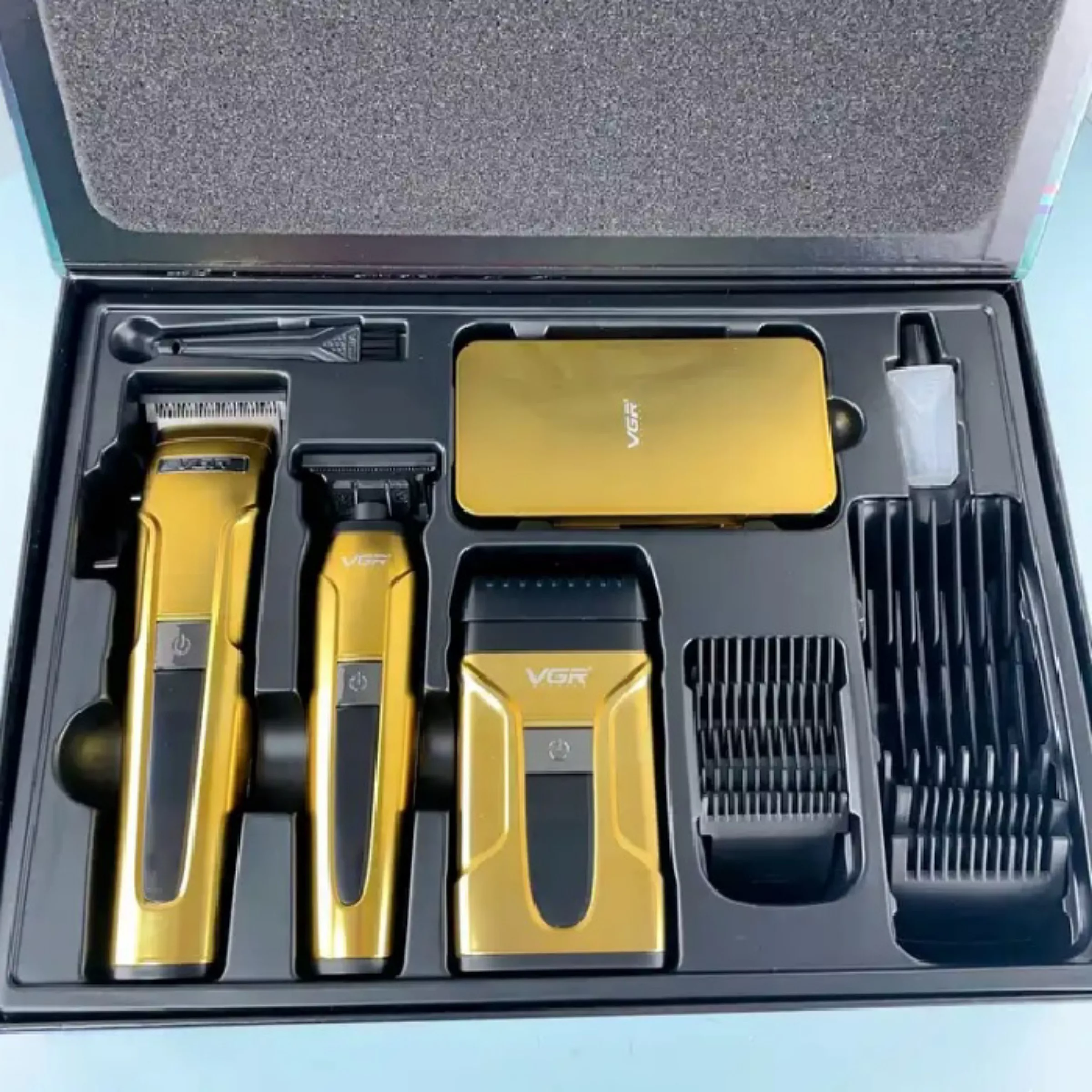 ماشین اصلاح موی سر و صورت وی جی ار مدل v-694 مجموعه 3 عددی