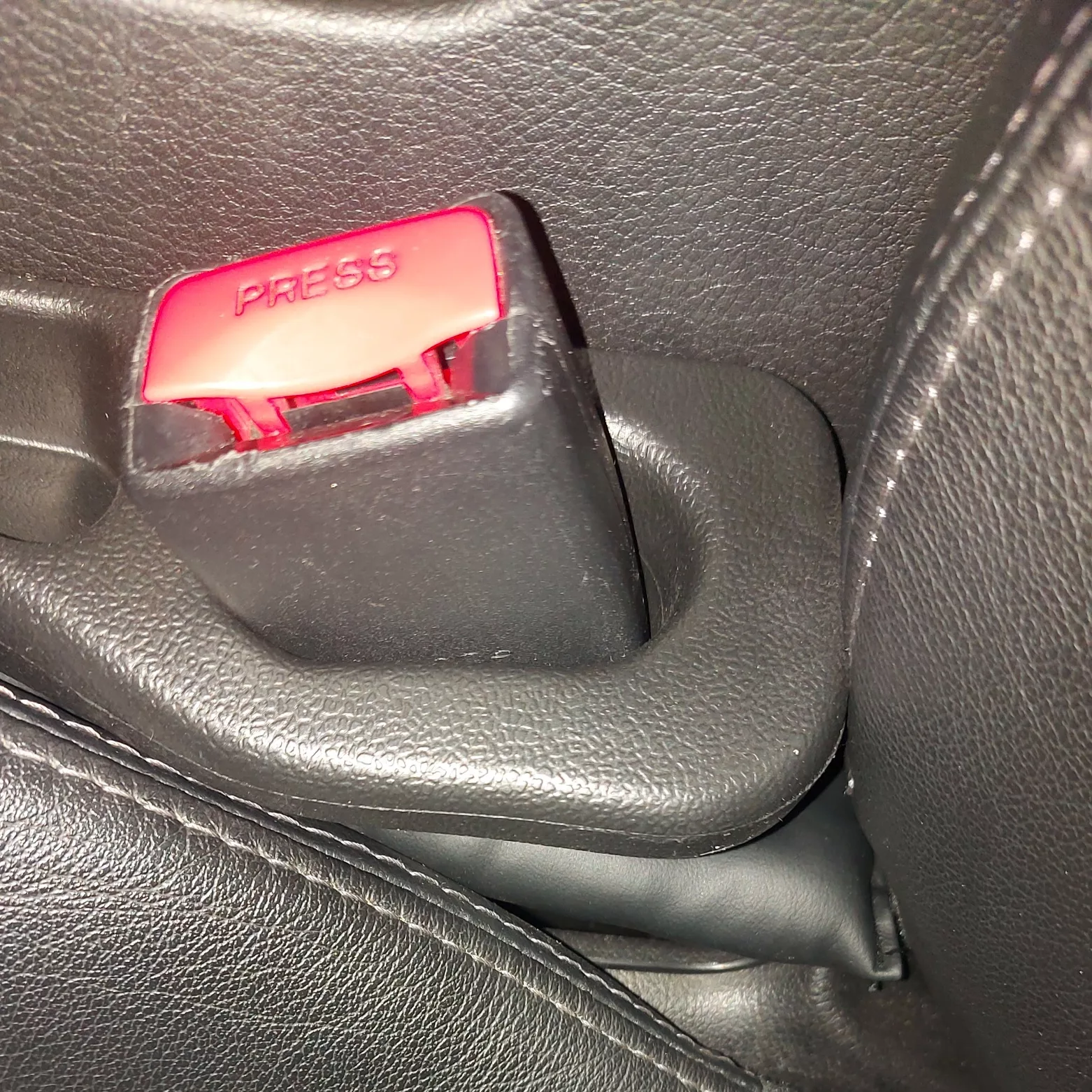 نظم دهنده و پرکننده فضای بین صندلی و کنسول مزدا مدل 2in1 مناسب برای مزدا 3 بسته 4عددی