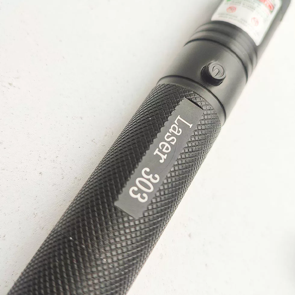 لیزر پوینتر مدل r 303