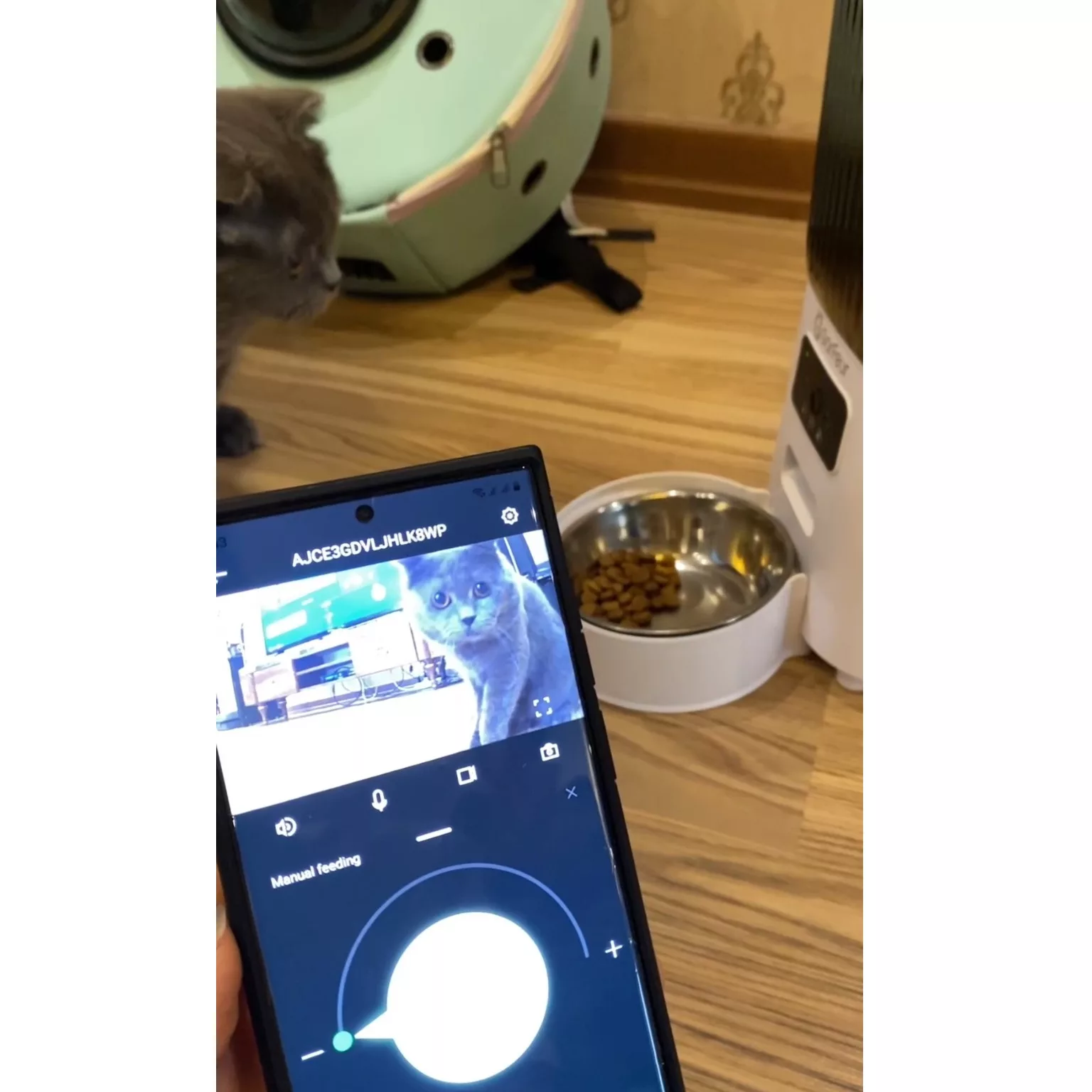 ظرف غذای اتوماتیک سگ و گربه گارفیور مدل wifi-5