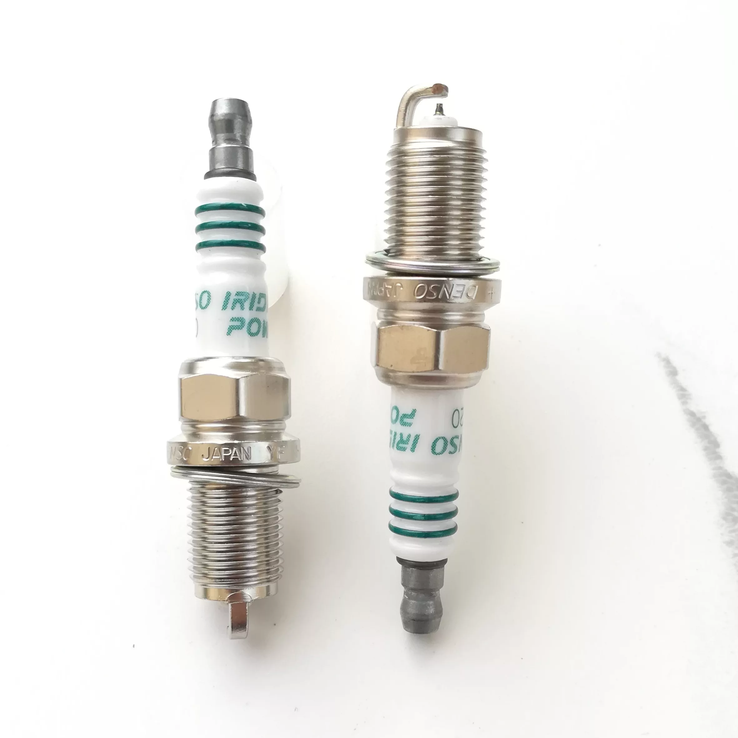 شمع خودرو دنسو مدل IK20 سوزنی ایریدیوم پاور بسته 4 عددی