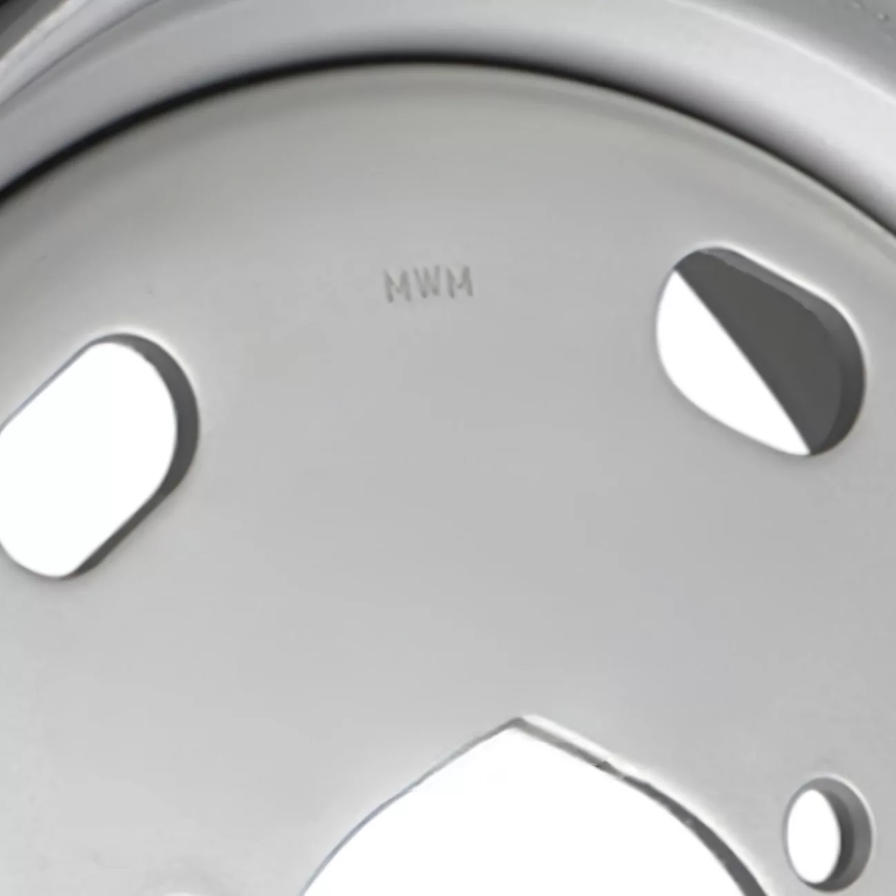 رینگ چرخ مدل N6.00 سایز 17.5 اینچ مناسب برای نیسان زامیاد