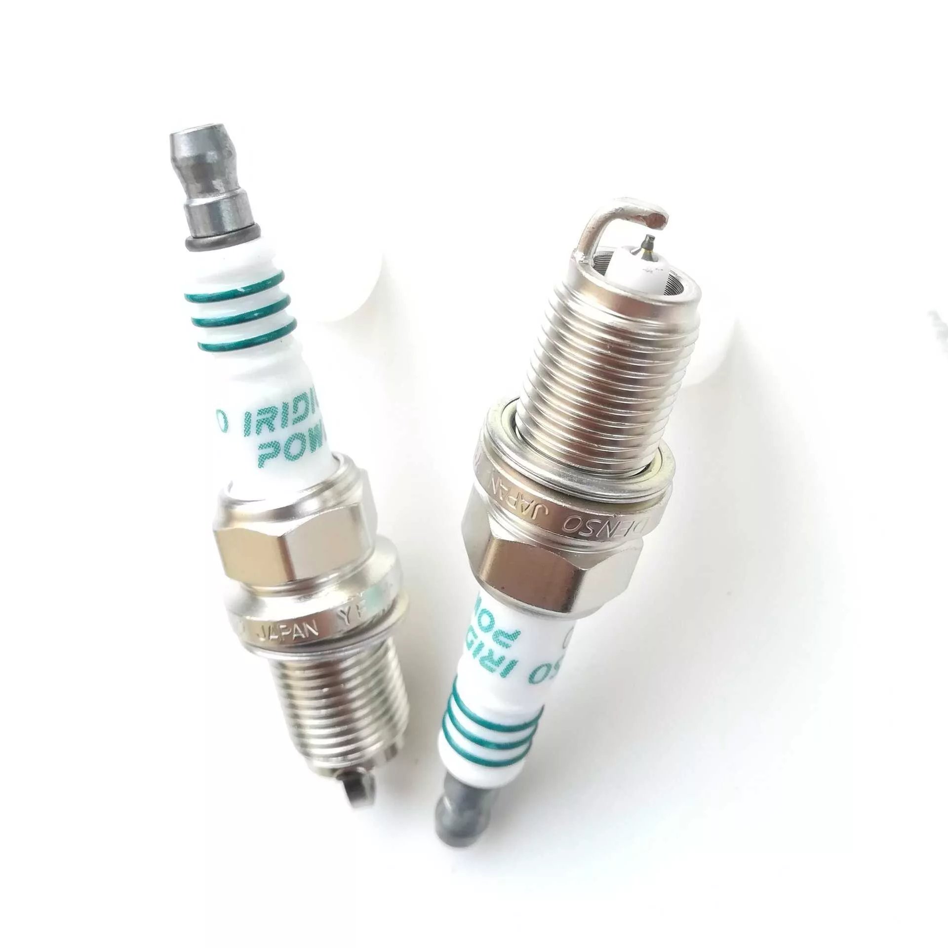 شمع خودرو دنسو مدل IK20 سوزنی ایریدیوم پاور بسته 4 عددی