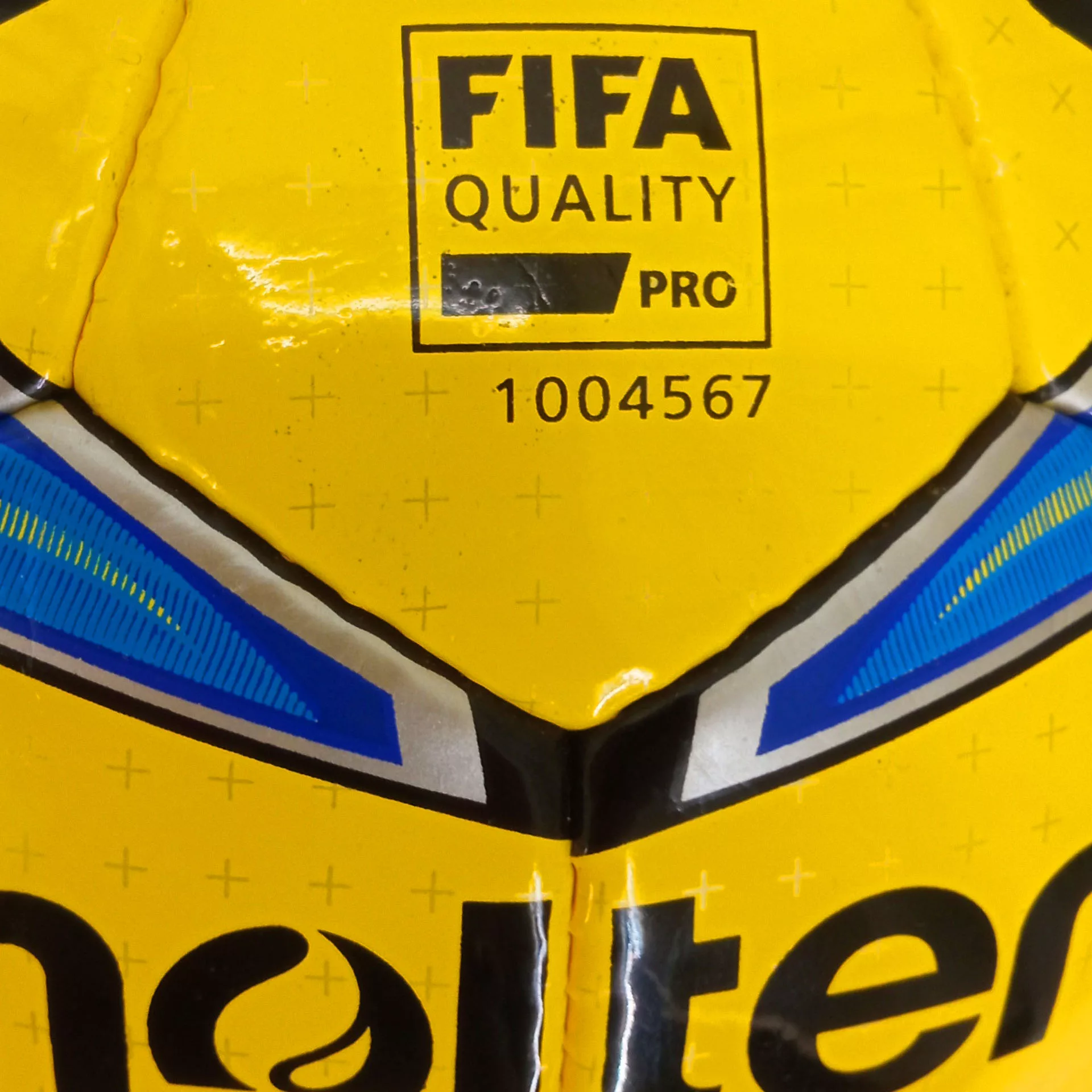 توپ فوتبال مولتن مدل F5V5000