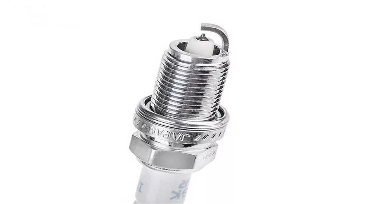 شمع خودرو ان جی کی مدل IFR6T-11 93684 پایه کوتاه سوزنی ایریدیوم بسته 4 عددی