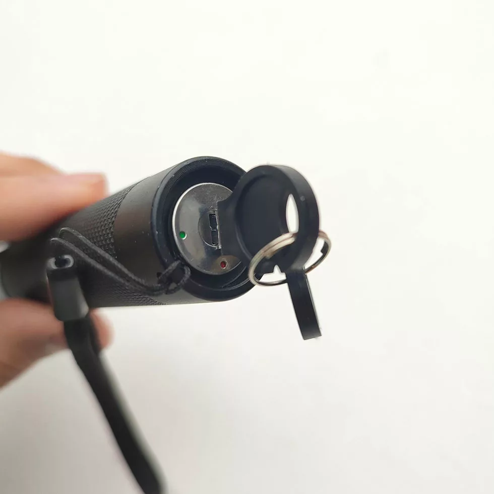 لیزر پوینتر مدل r 303