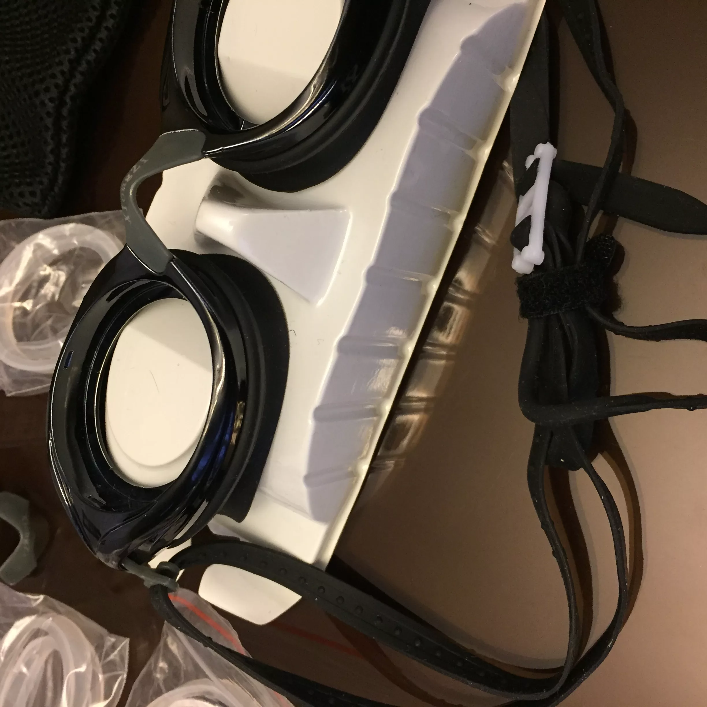 عینک شنا شاونزی مدل xi9423