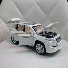 ماشین بازی مدل دود زا طرح ماکت تویوتا لند‌کروز کد 9817