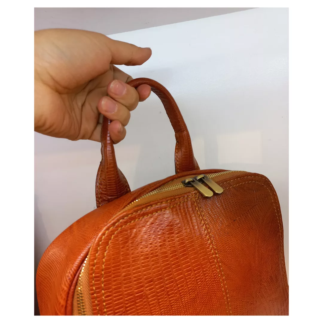 کوله پشتی زنانه سرزمین چرم مدل آرمانا کد 221073