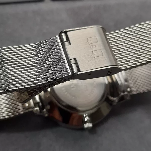 ساعت مچی عقربه ای زنانه کیو اند کیو مدل a419j222y