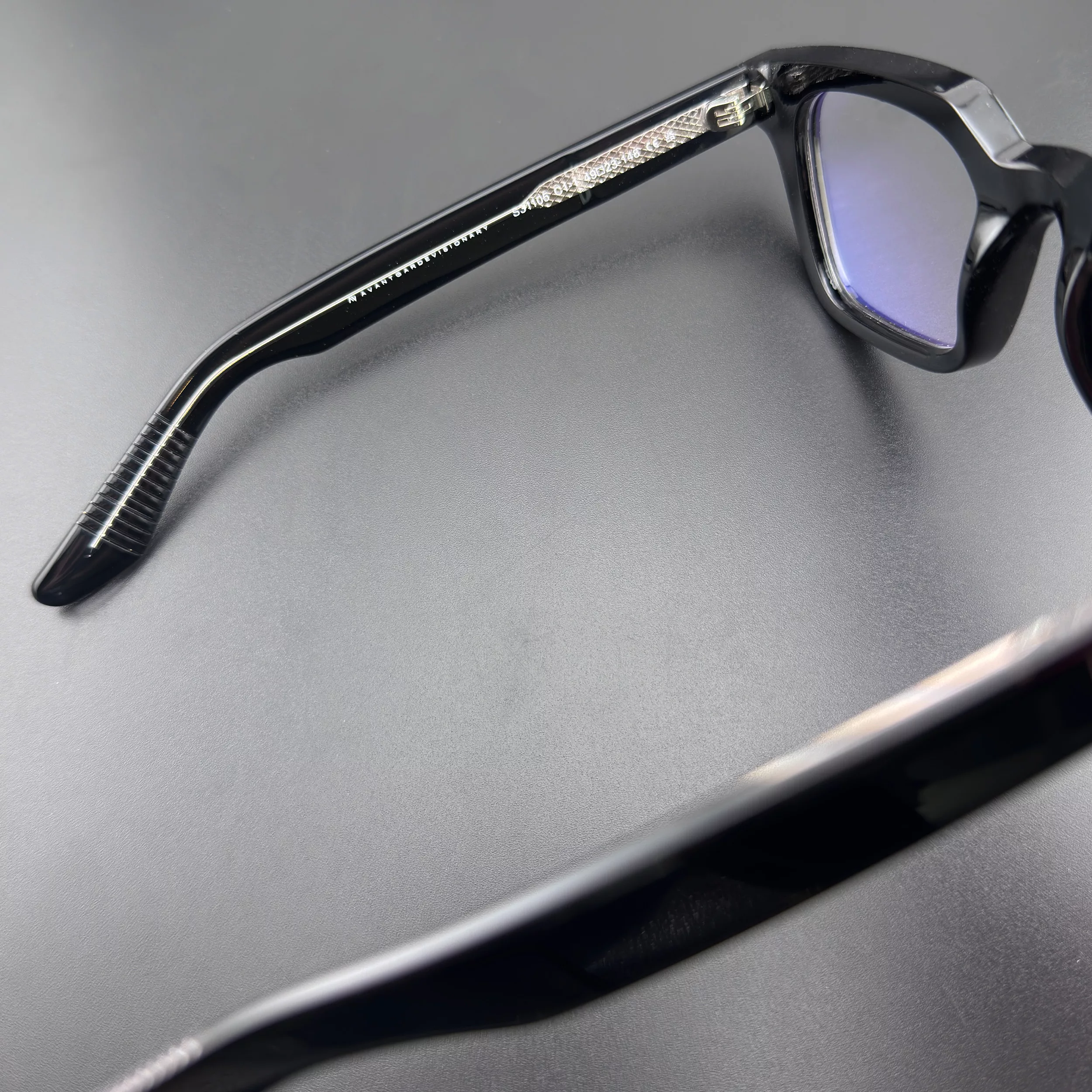 فریم عینک طبی ویفرر آلبرت وگ مدل S31105-C1-1 Acetate مناسب برای صورت گرد و بیضی
