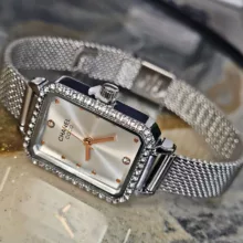 ساعت مچی عقربه ای زنانه مدل دور نگین حصیری کد 01