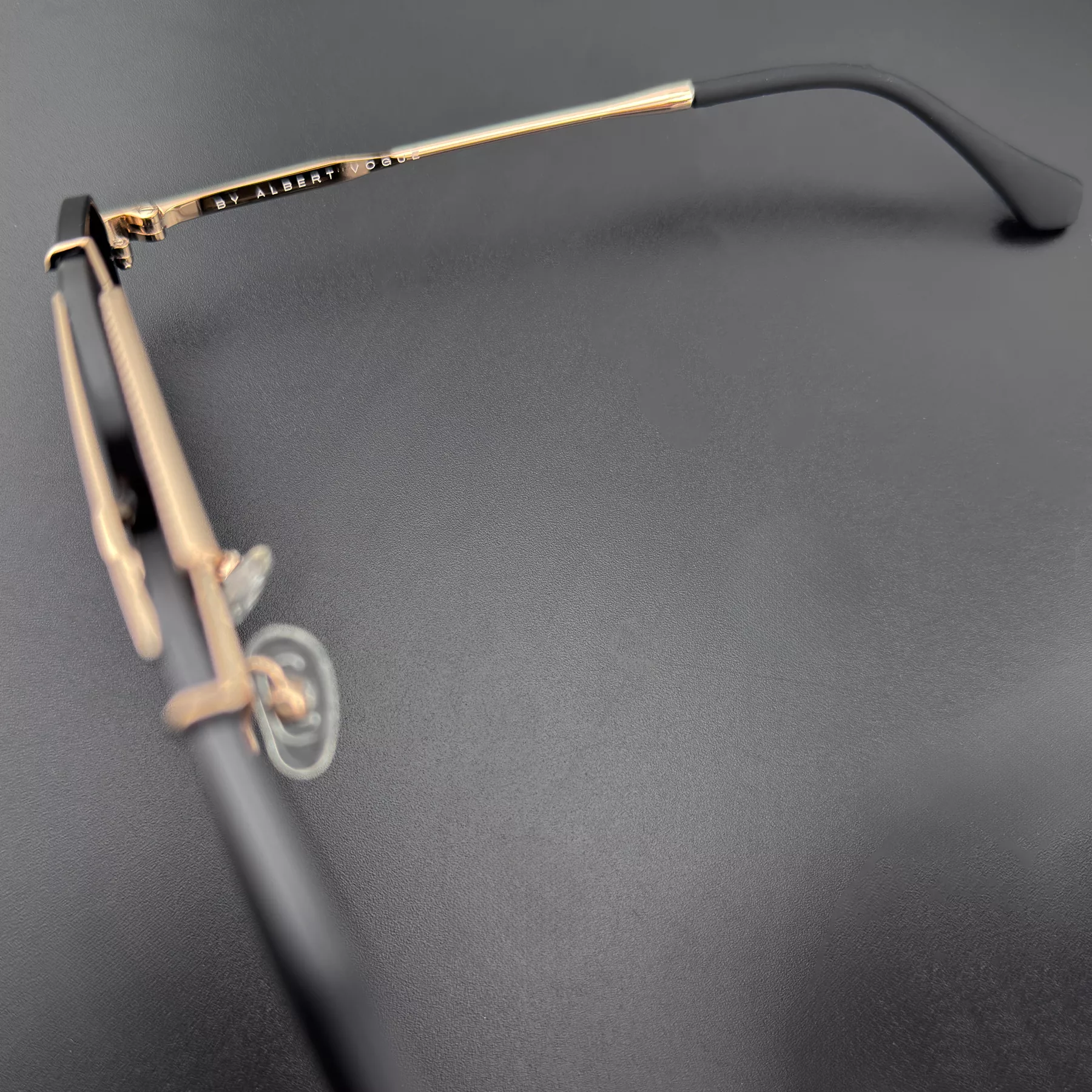 عینک آفتابی خلبانی آلبرت وگ مدل JS8538C02-P142 Polarized Avantgarde Visionary