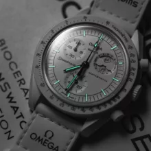 ساعت مچی عقربهای مکانیکی مدل Omega x Swatch Mission To Moonphase Snoopy