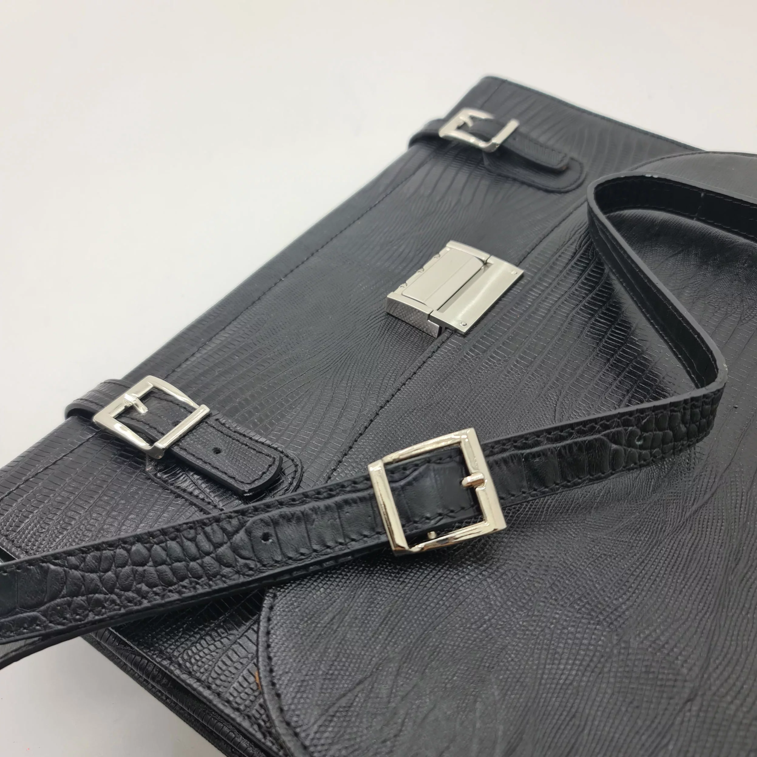 کیف اداری مدل آرون چرم طبیعی گاوی کد S_220