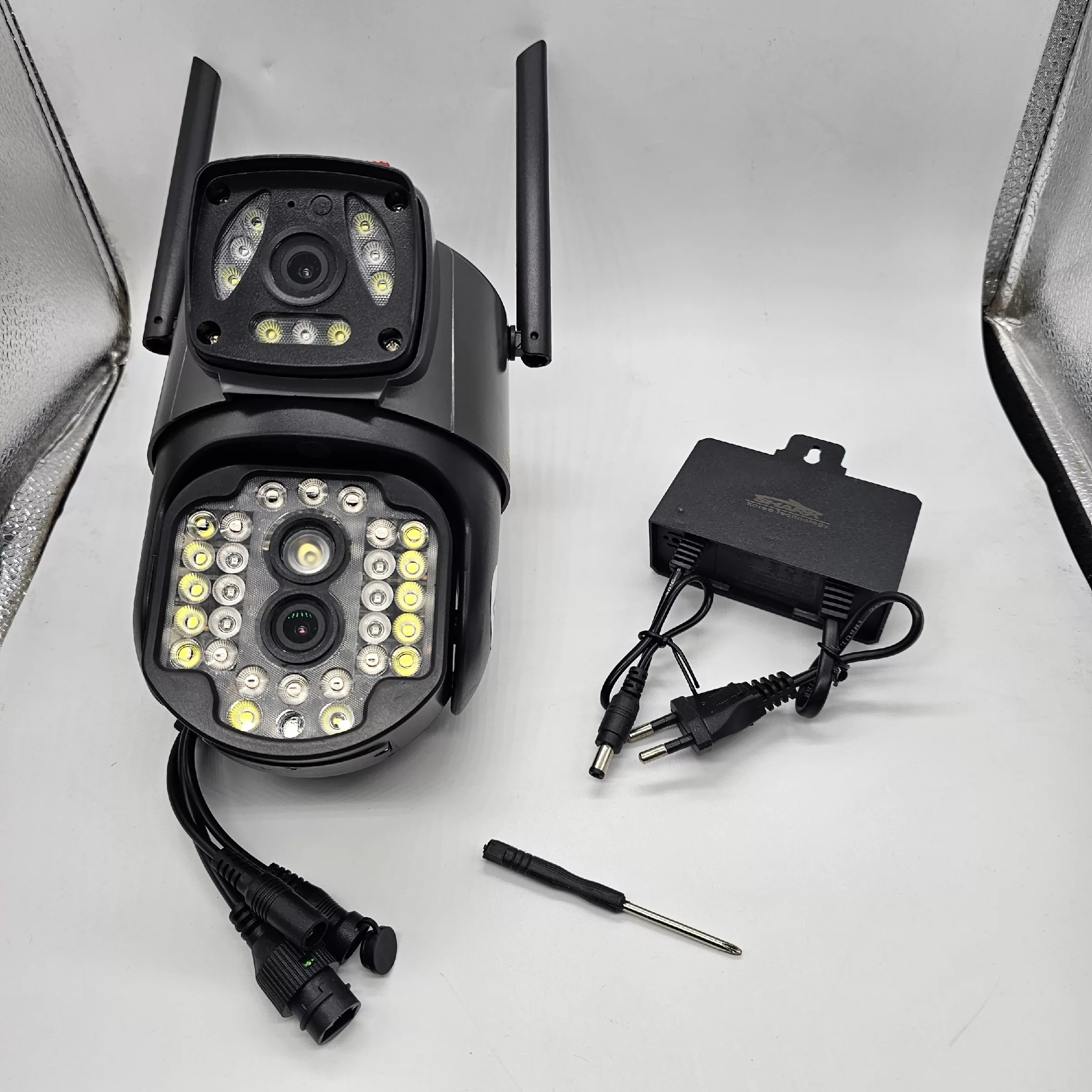 دوربین مداربسته تحت شبکه شارک مدل IPC-V380-A28-WIFI