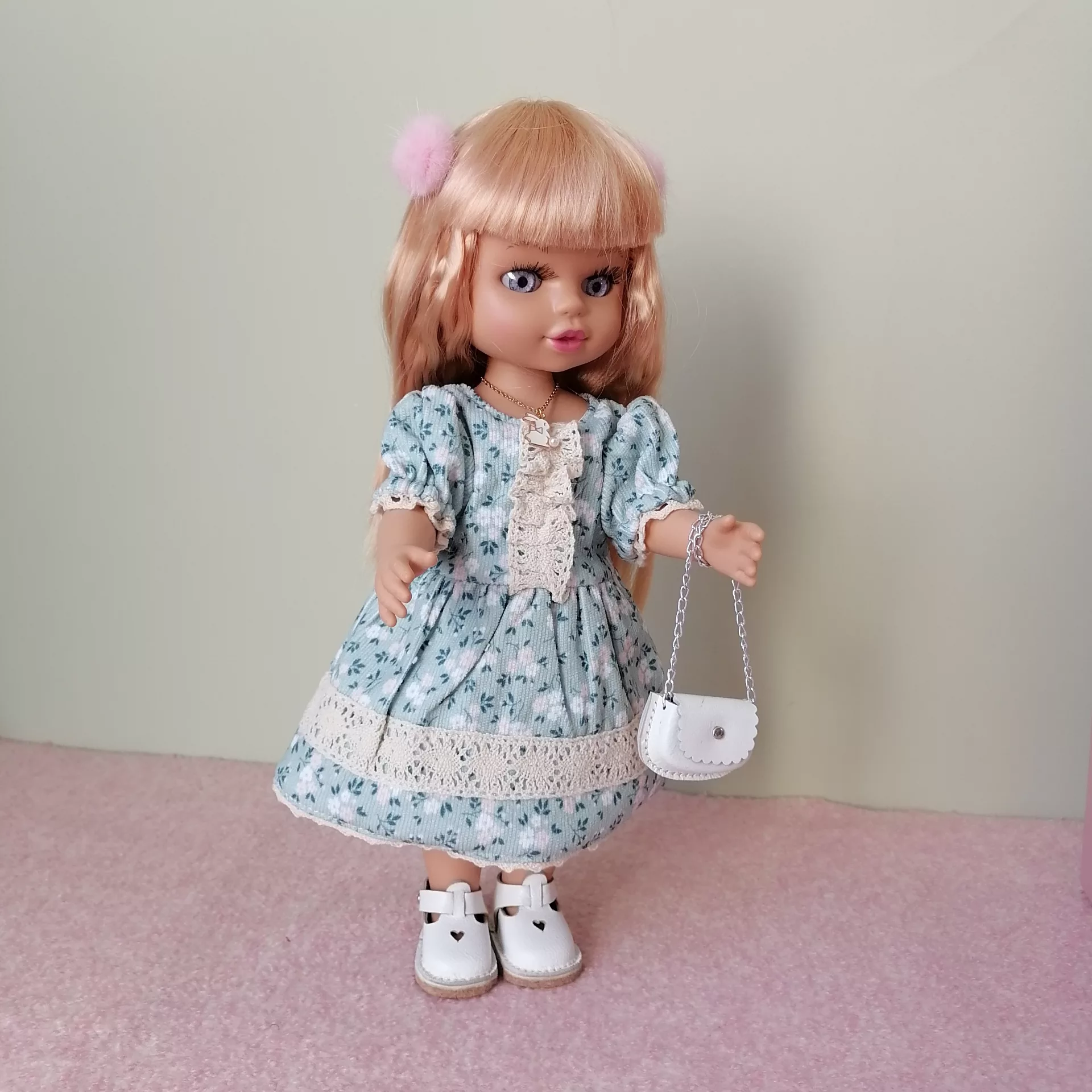 عروسک مدل کمد و لوازم ارتفاع 40 سانتی متر