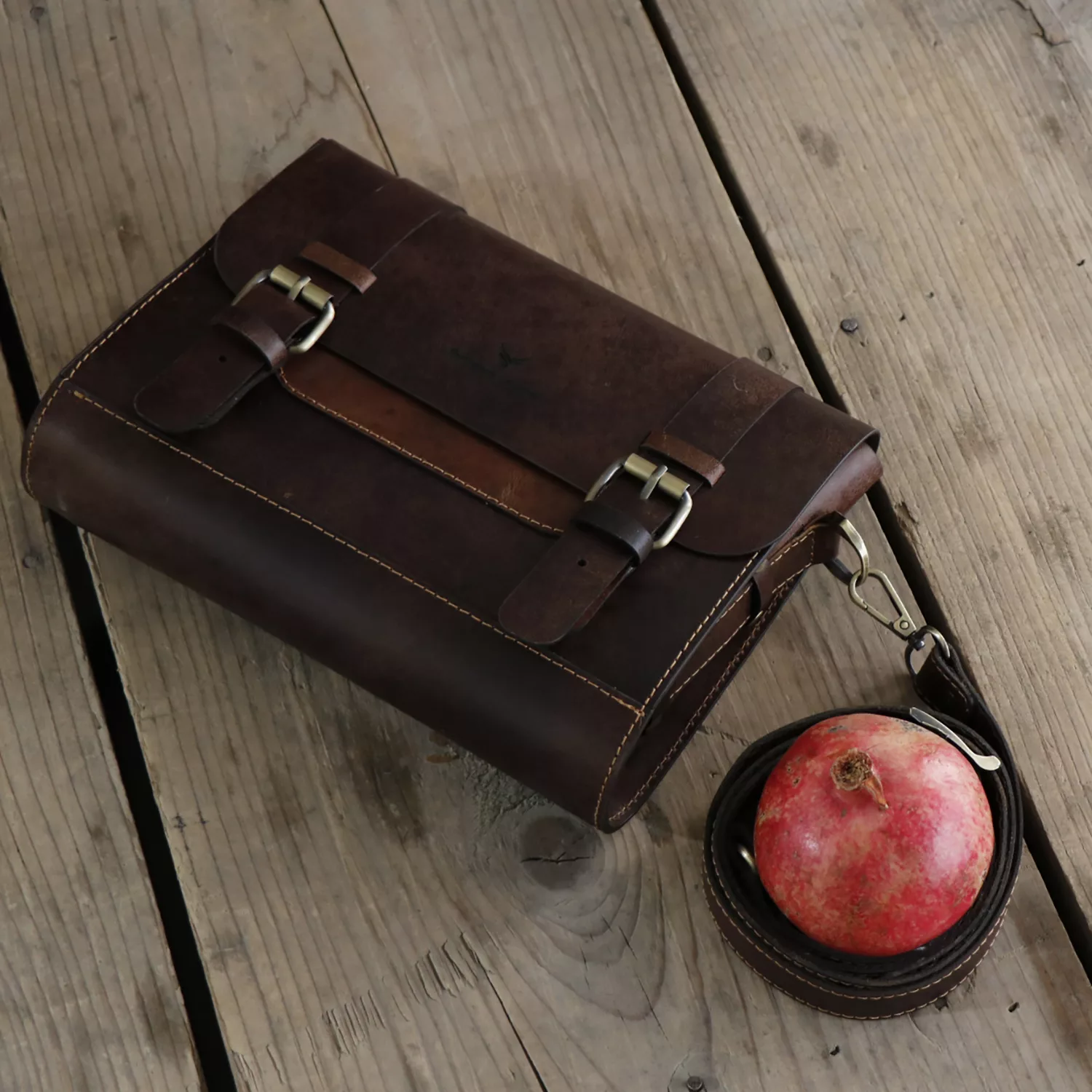 کیف رودوشی چرم بارثاوا مدل 1213