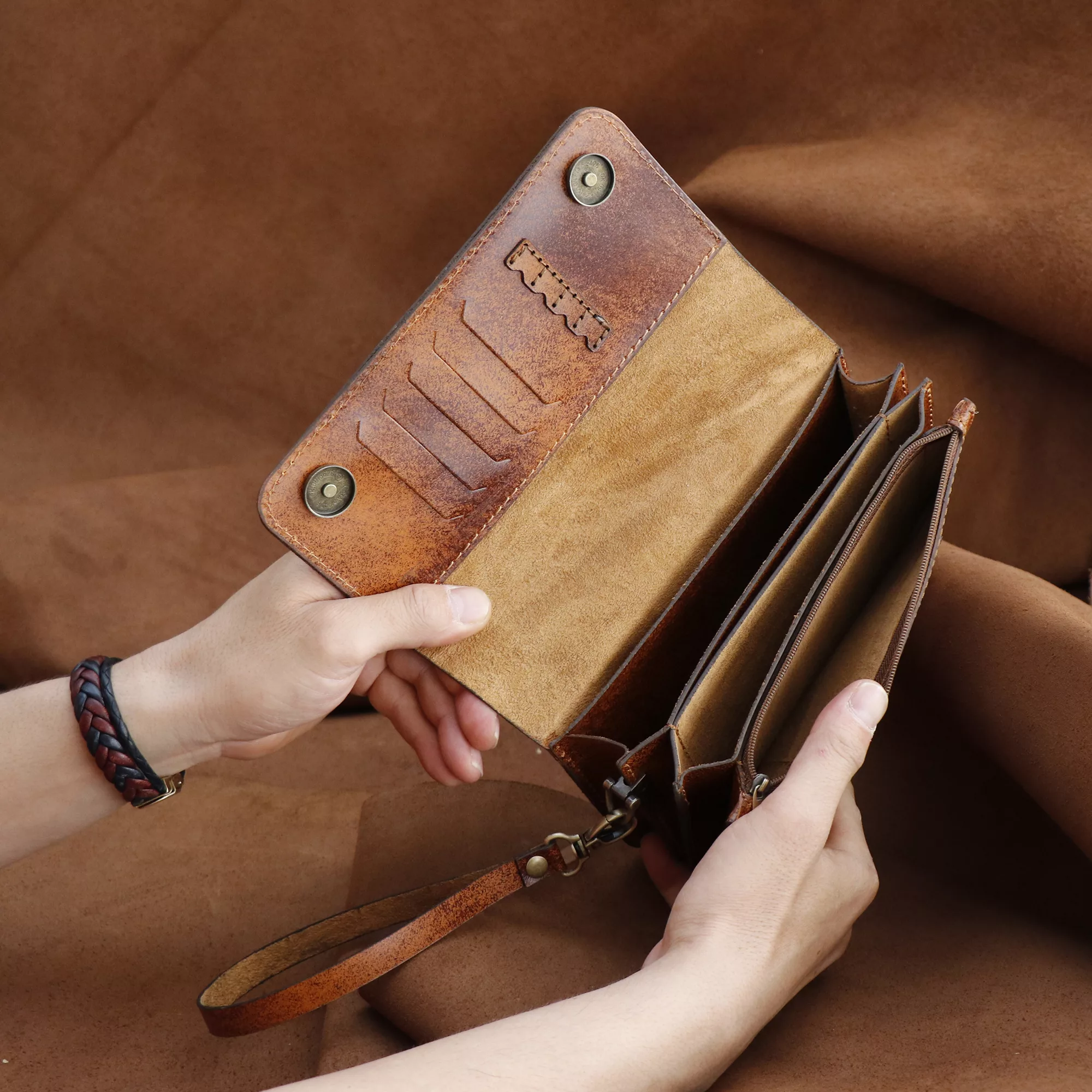 کیف دستی چرم بارثاوا مدل 1306