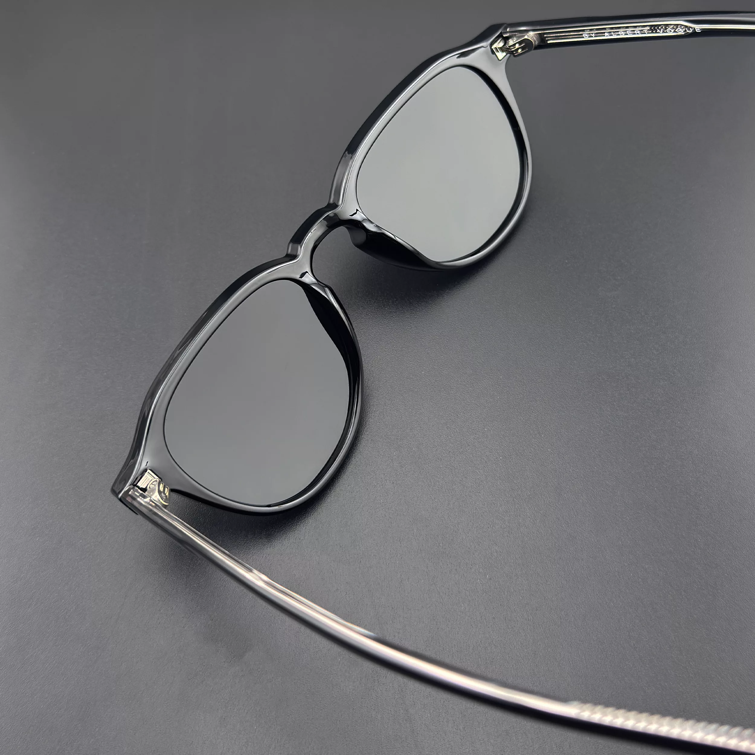 عینک آفتابی پنتوس (Pantos)  آلبرت وگ مدل S31101C1 Acetate Avantgarde Visionary