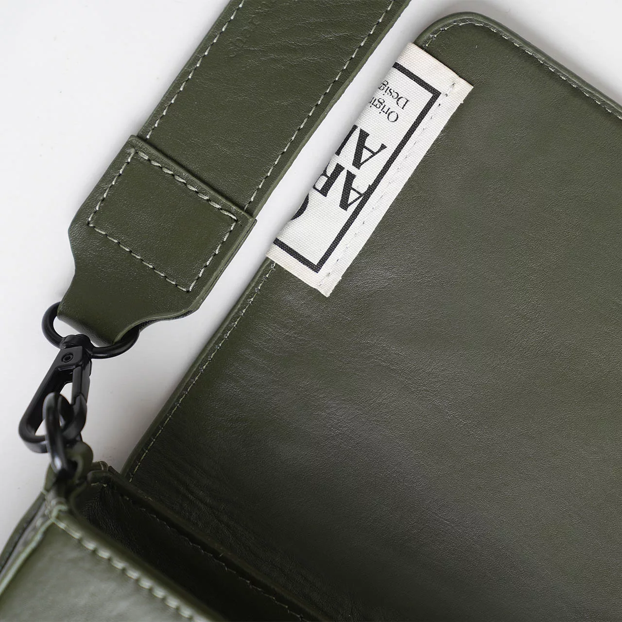 کیف دوشی زنانه چرم آرا مدل Tokyo