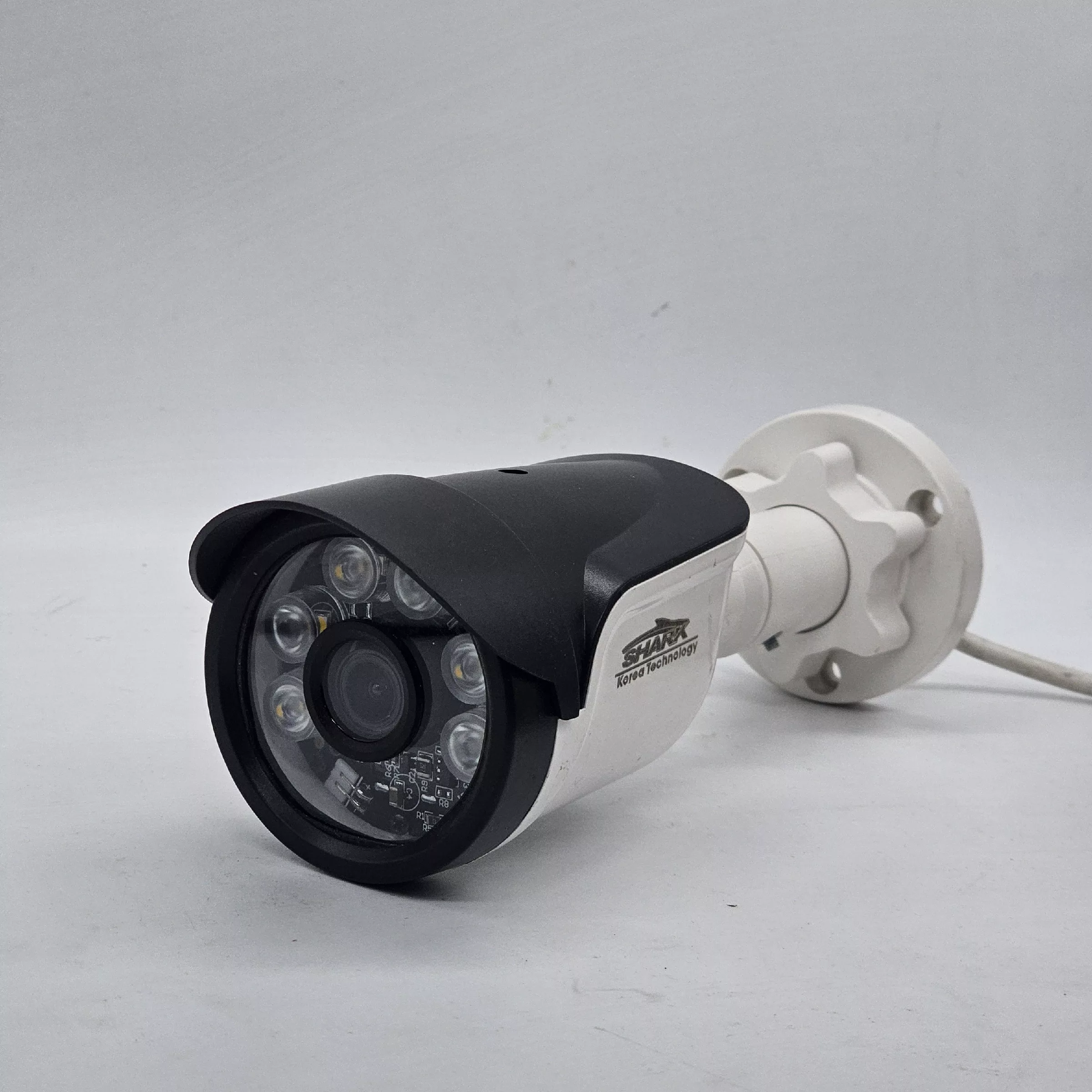 سیستم امنیتی شارک مدل AHD-WARM2mp-1
