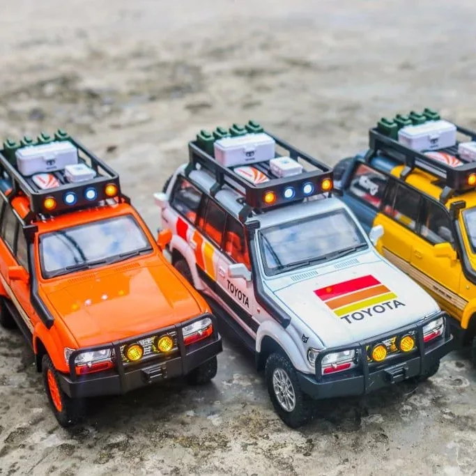 ماکت ماشین چه ژی مدل تویوتا لندکروزر Toyota Land Cruiser LC80 کد R100