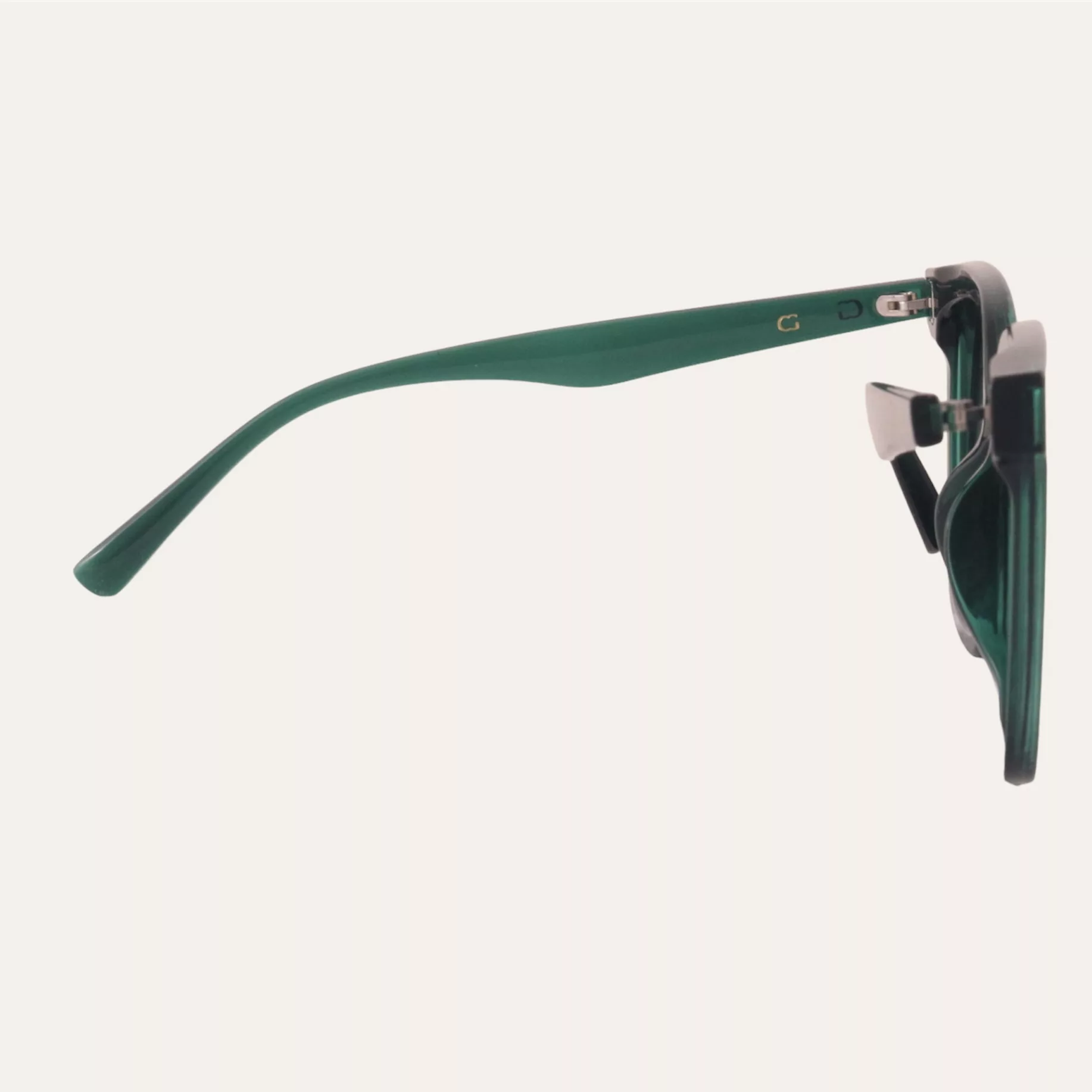 عینک آفتابی لاو ور مدل CG8003G