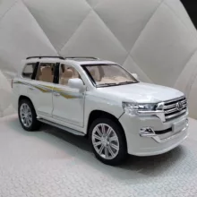 ماشین بازی چه ژی مدل فلزی 6 درب بازشو تویوتا دودزا