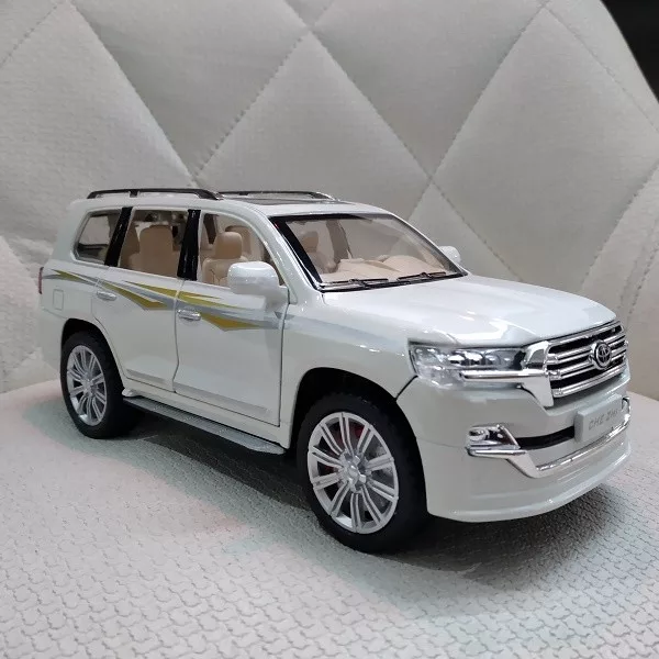 ماشین بازی چه ژی مدل فلزی 6 درب بازشو تویوتا دودزا