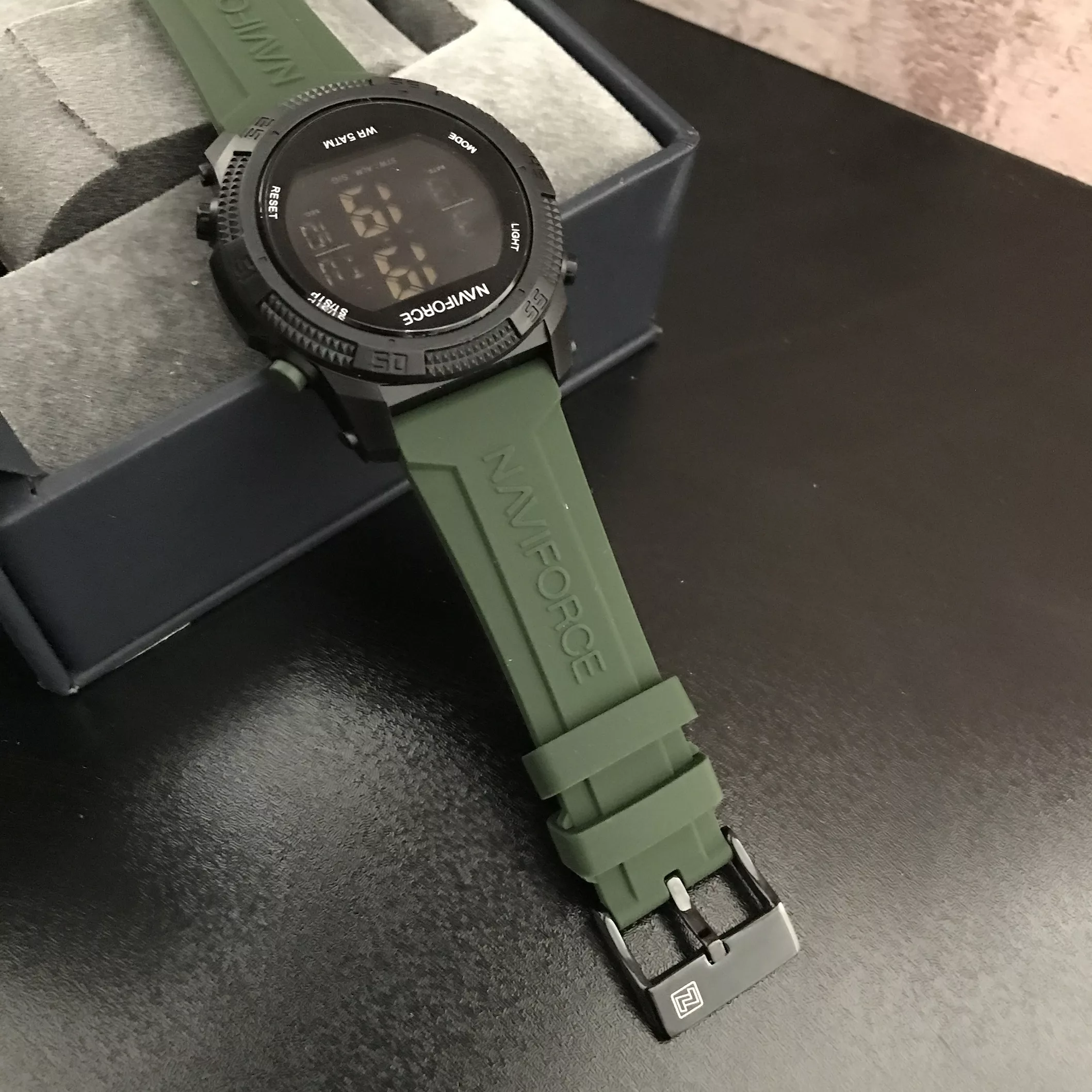 ساعت مچی دیجیتال نیوی فورس مدل NF7104BBGN