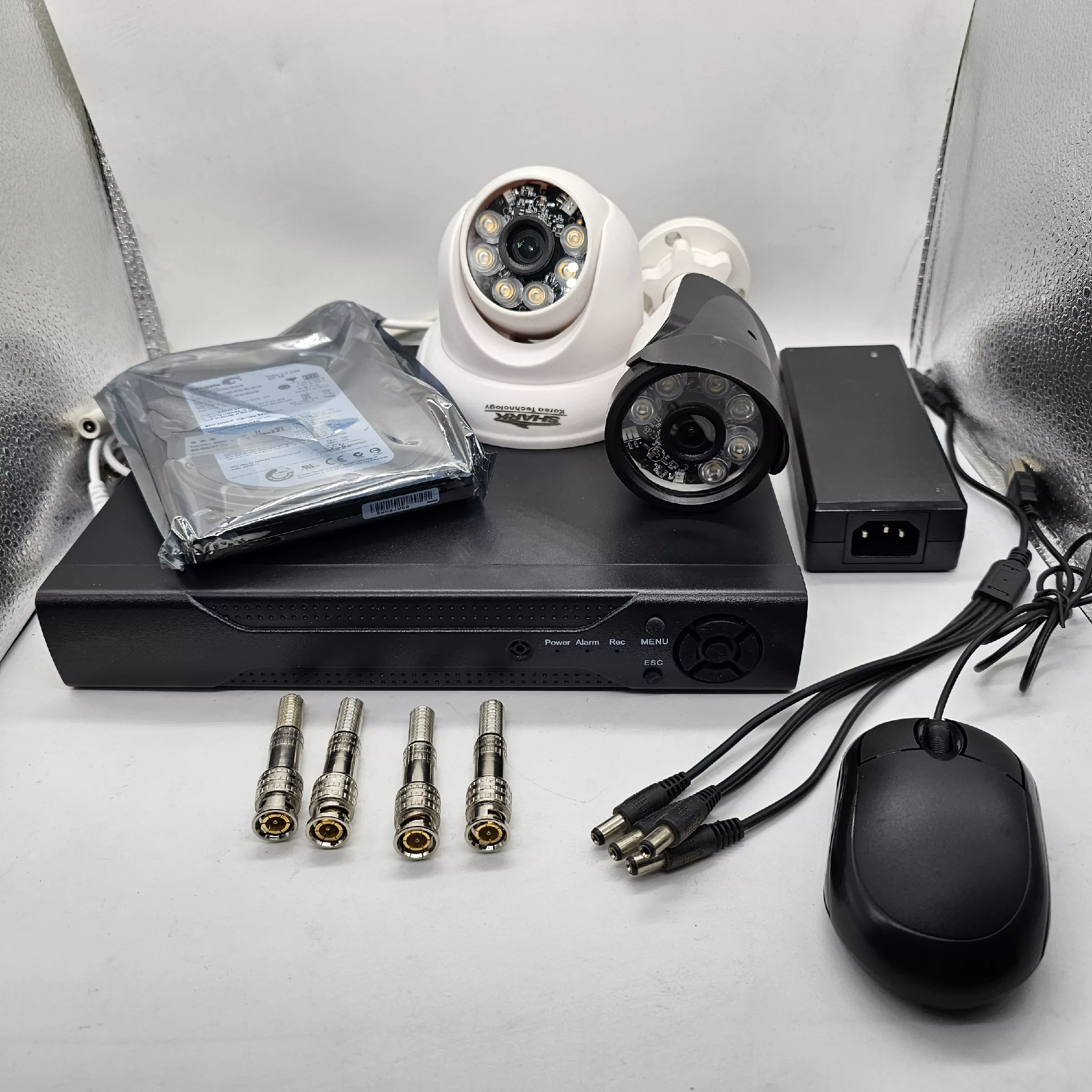 سیستم امنیتی شارک مدل AHD-WARM2mp-1
