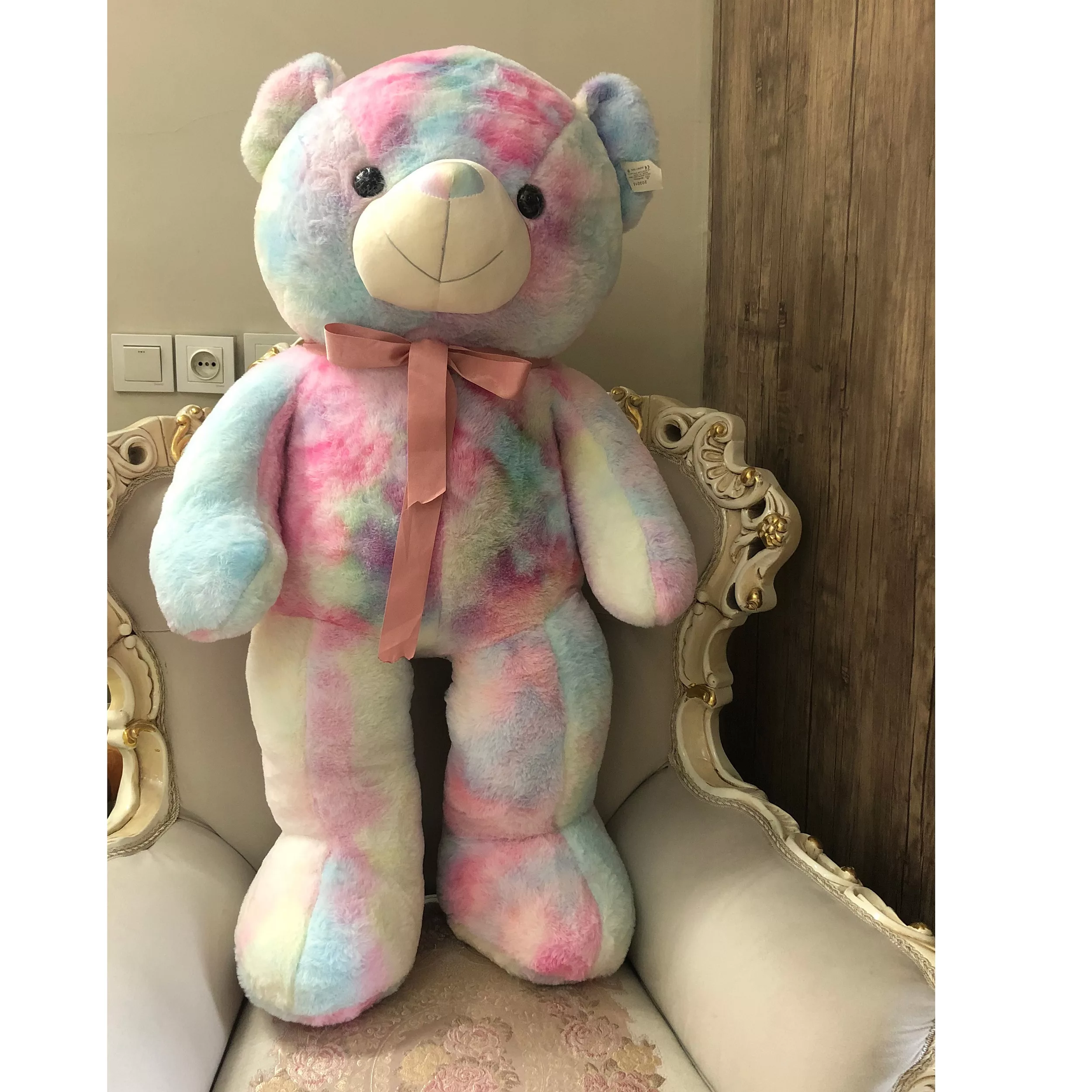 عروسک طرح خرس مدل رنگین کمان ارتفاع 125 سانتی متر