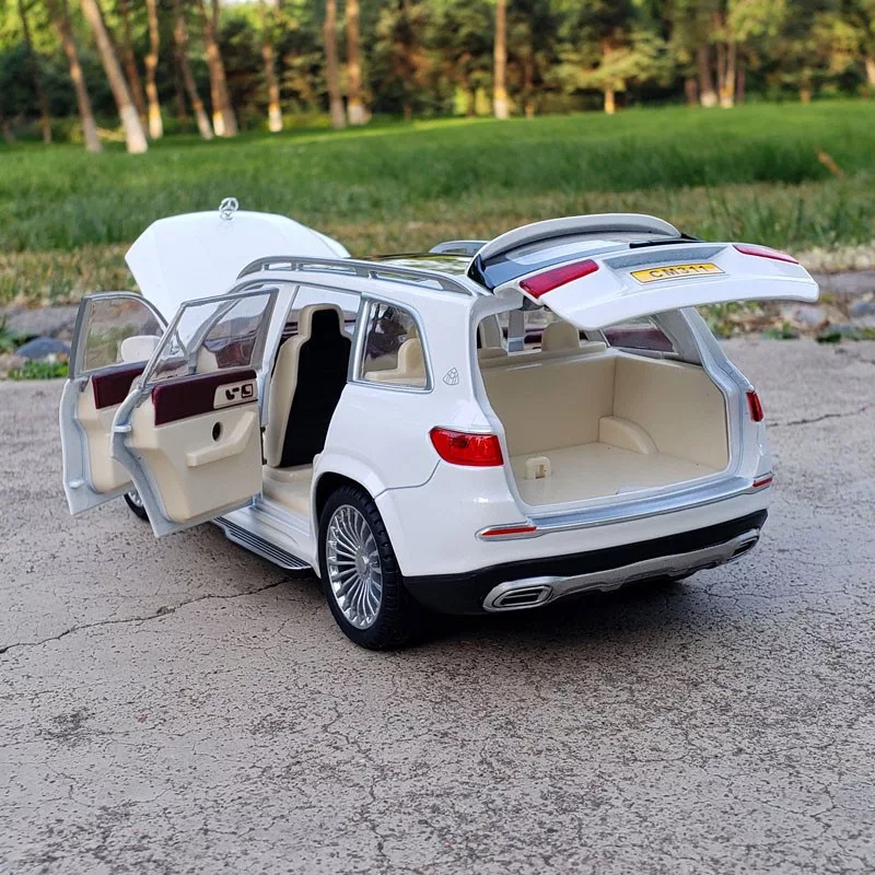 ماکت ماشین مدل بنز MAIBACH GLS 600