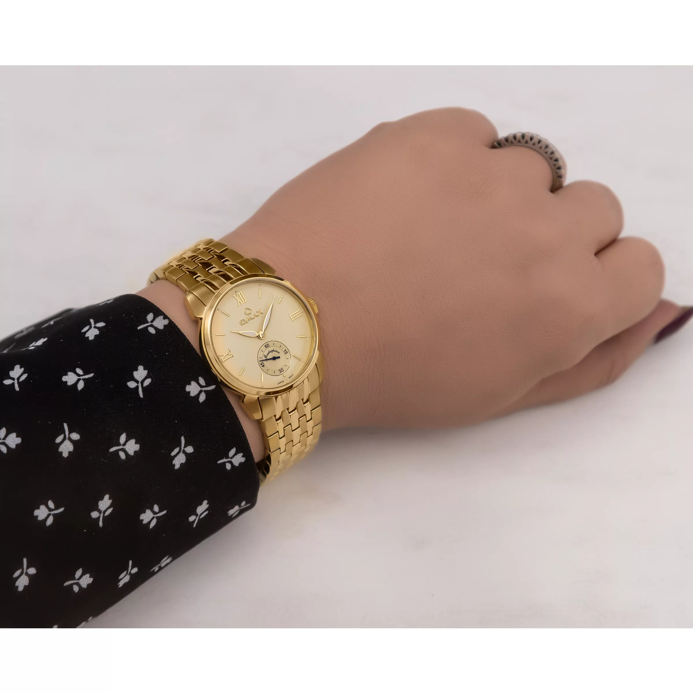 ساعت مچی عقربه ای زنانه اوماکس مدل ML06G11IO