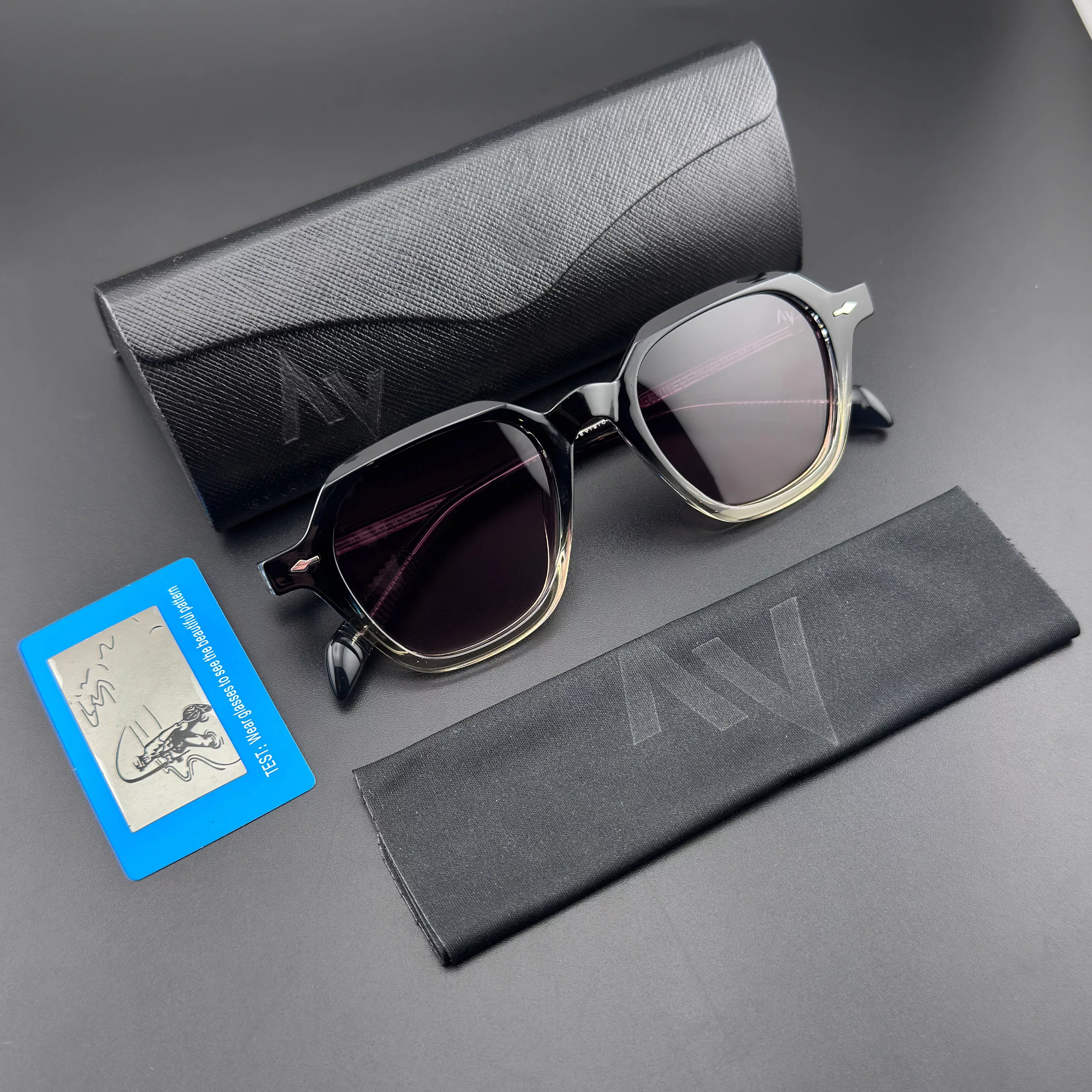 عینک آفتابی ویفرر زنانه آلبرت وگ مدل S31103C4 Acetate Avantgarde Visionary