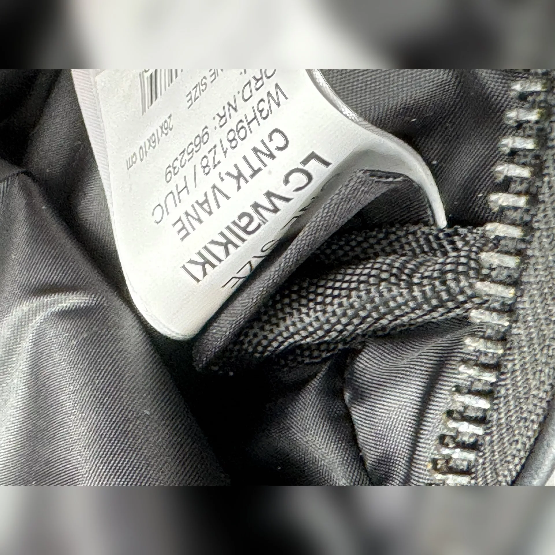 کیف دوشی ال سی وایکیکی مدل kf70