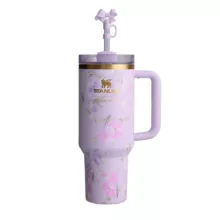 تراول ماگ استنلی مدل LoveShackFancy Holiday Quencher Limited edition گنجایش 1.18 لیتر