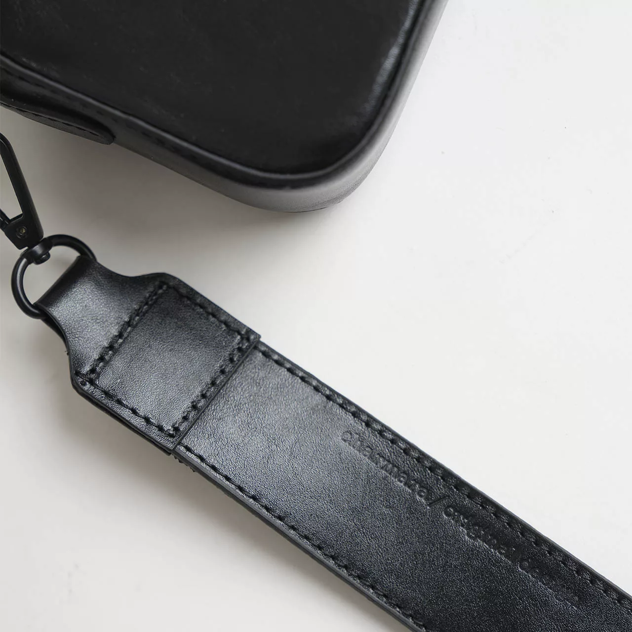 کیف دوشی زنانه چرم آرا مدل Tokyo