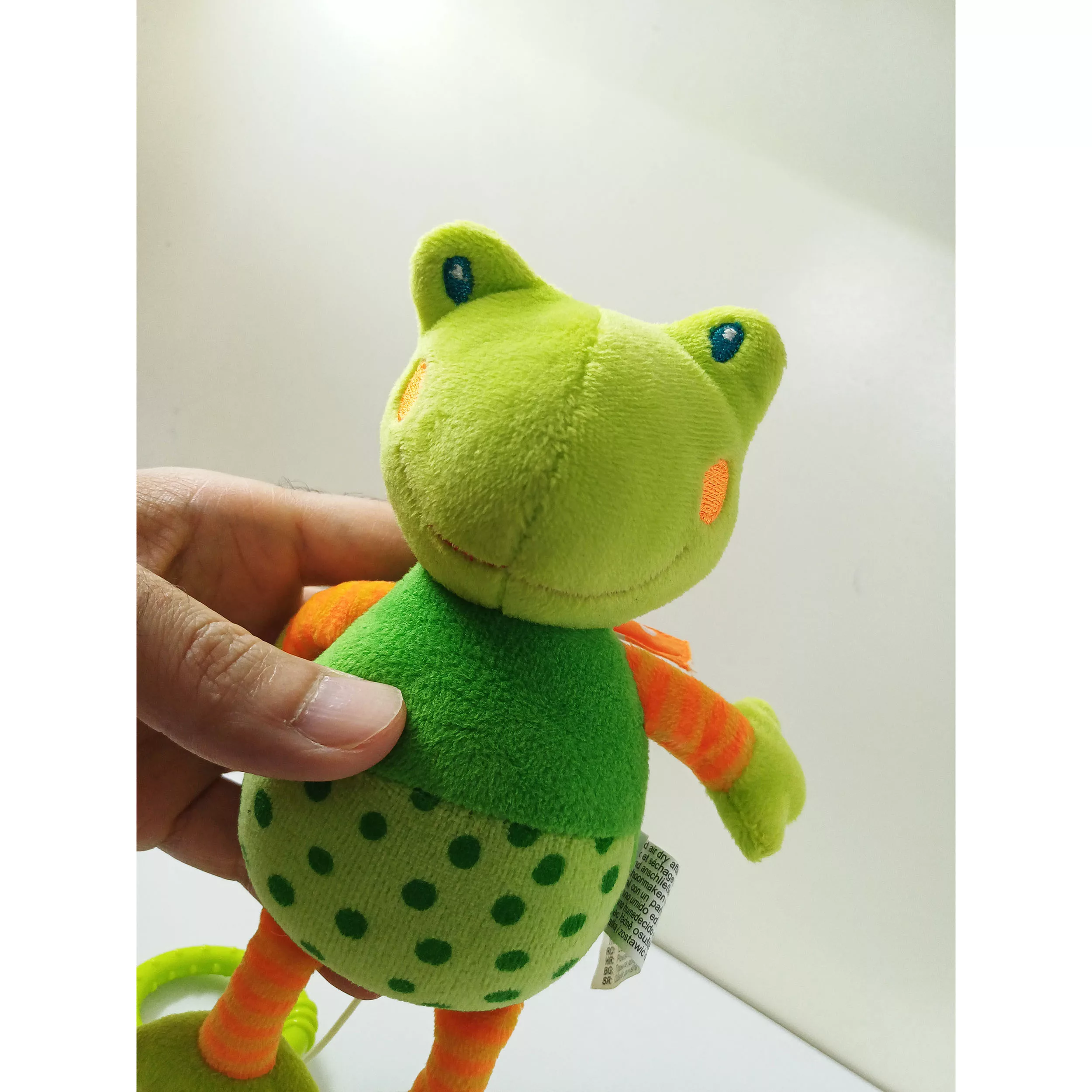 عروسک سی اند ای طرح قورباغه مدل موزیکال ارتفاع 20 سانتیمتر