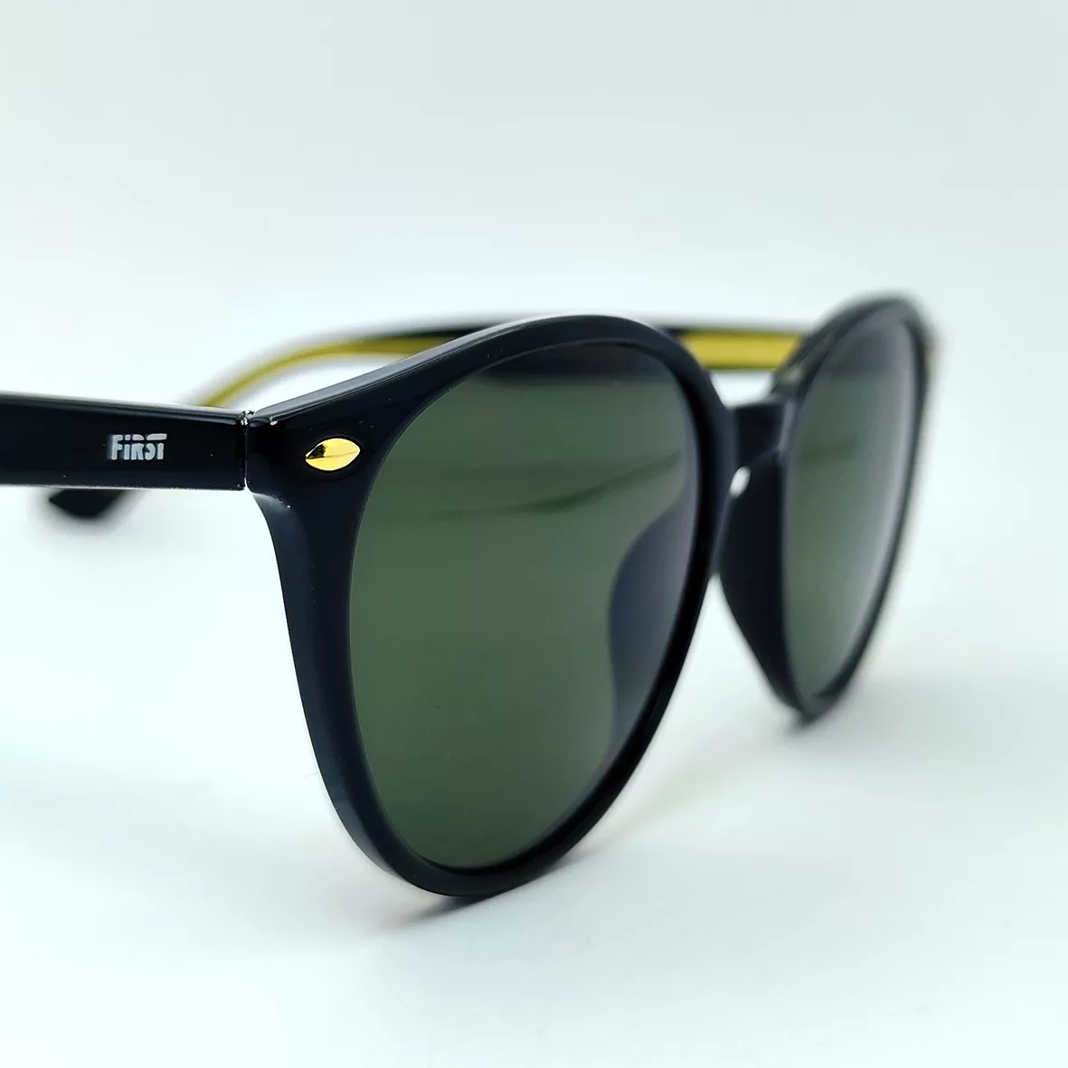 عینک آفتابی پنتوس فرست مدل UM6801-C1